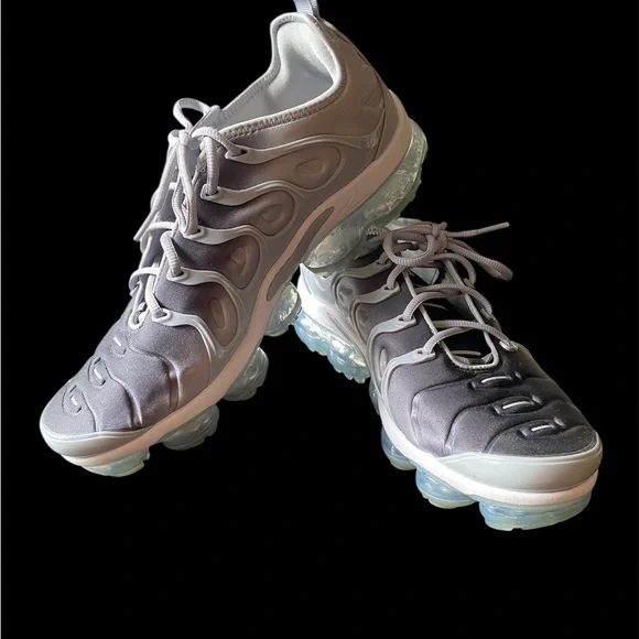 Nike Vapor max athletic running shoes men’s size 12 - Picture 1 of 4